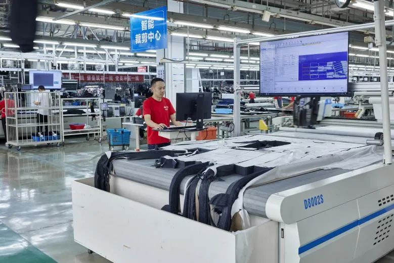 新华社：风雨洗礼中，中国纺织服装等产业何以生长？